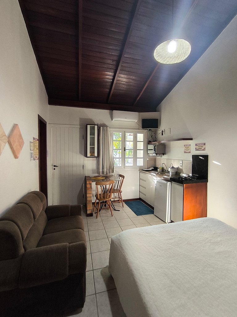 Delicinha do Mar na Praia de Bombas - Loft 01