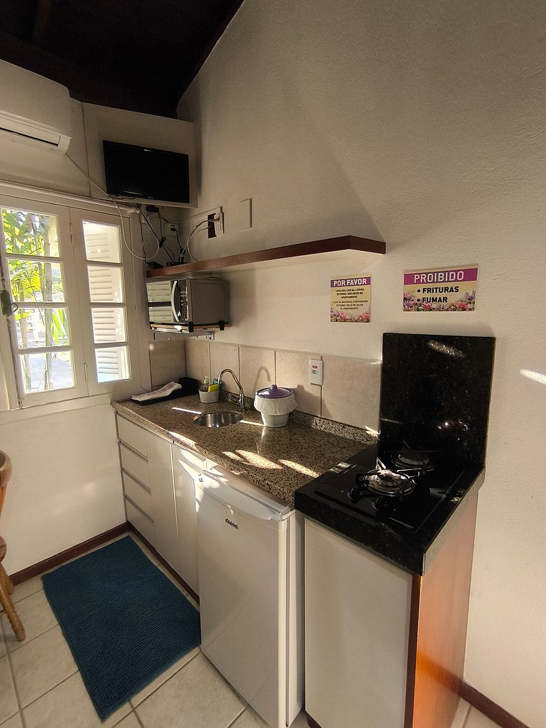 Delicinha do Mar na Praia de Bombas - Loft 01