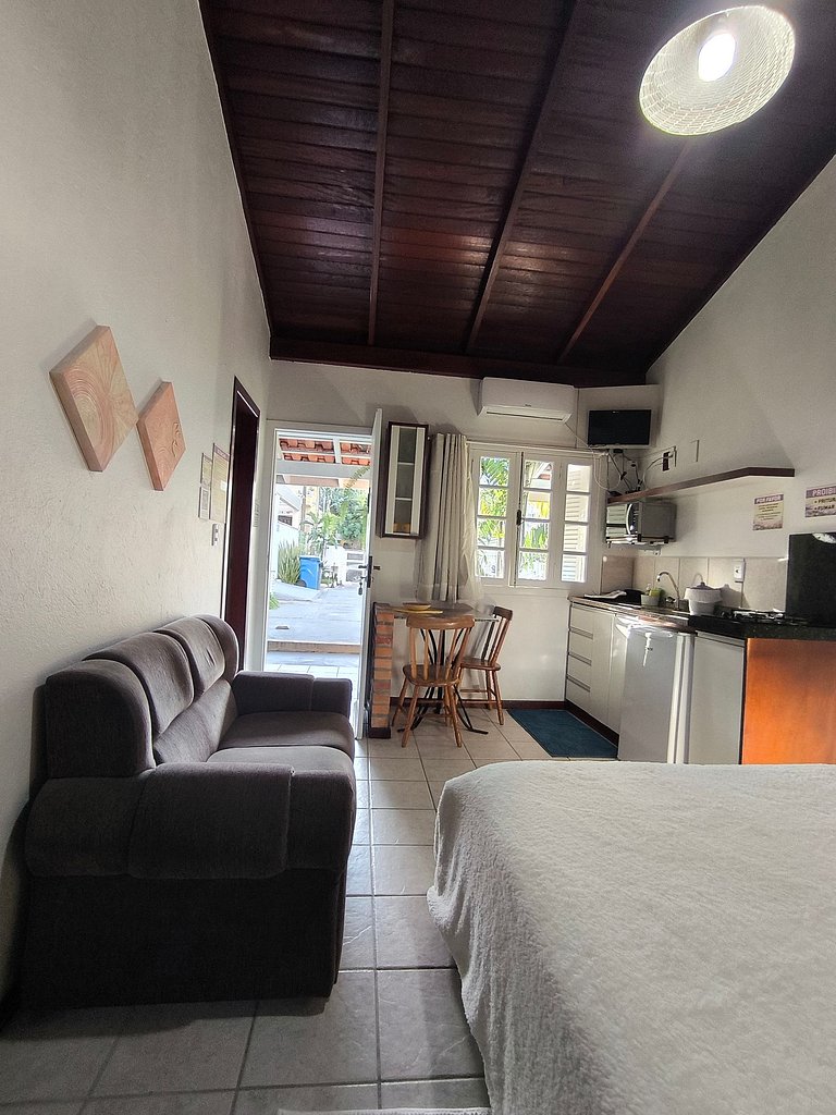 Delicinha do Mar na Praia de Bombas - Loft 01