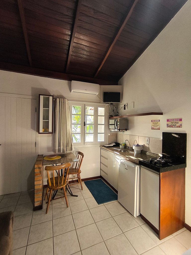 Delicinha do Mar na Praia de Bombas - Loft 01