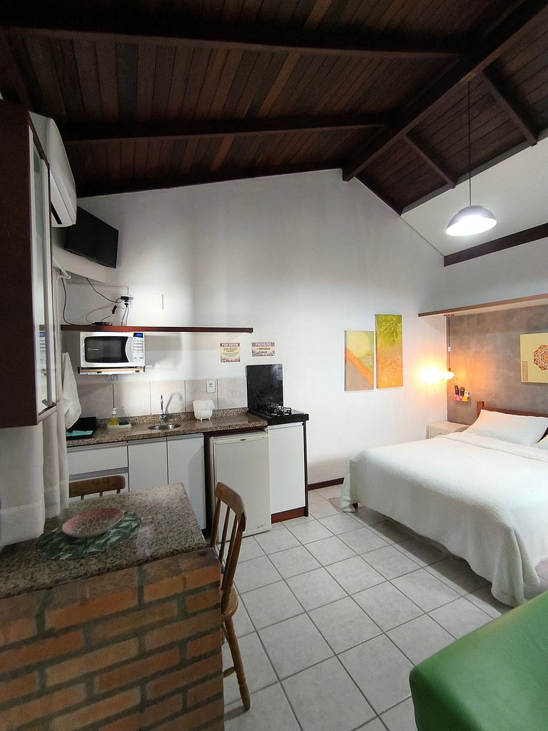 Delicinha do Mar na Praia de Bombas - Loft 02