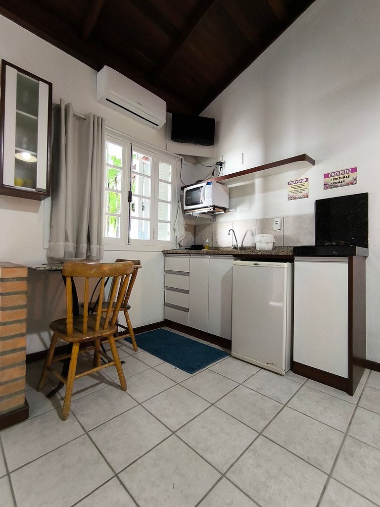 Delicinha do Mar na Praia de Bombas - Loft 02