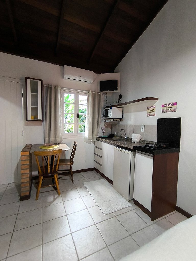 Delicinha do Mar na Praia de Bombas - Loft 03