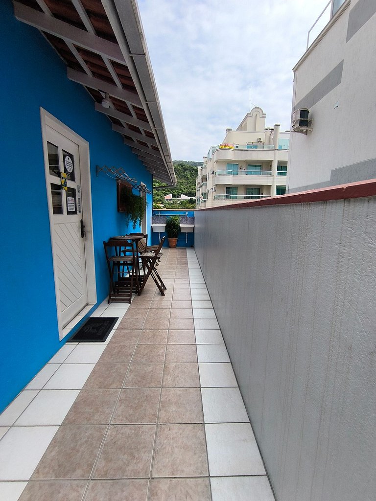 Pedacinho do Mar na Praia de Bombas - Loft 07