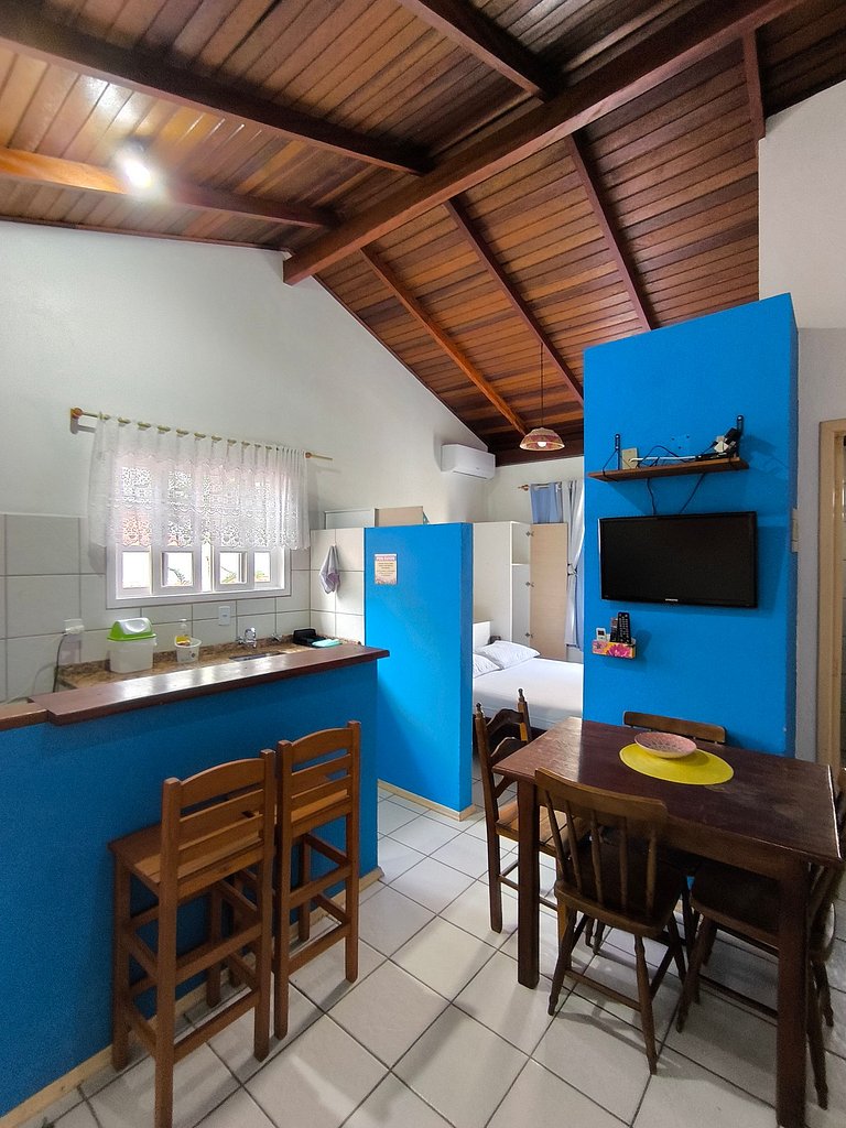 Pedacinho do Mar na Praia de Bombas - Loft 07