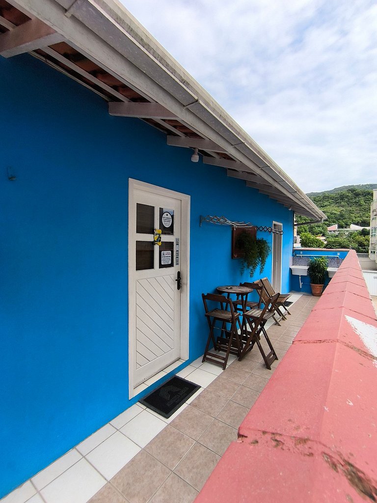 Pedacinho do Mar na Praia de Bombas - Loft 07