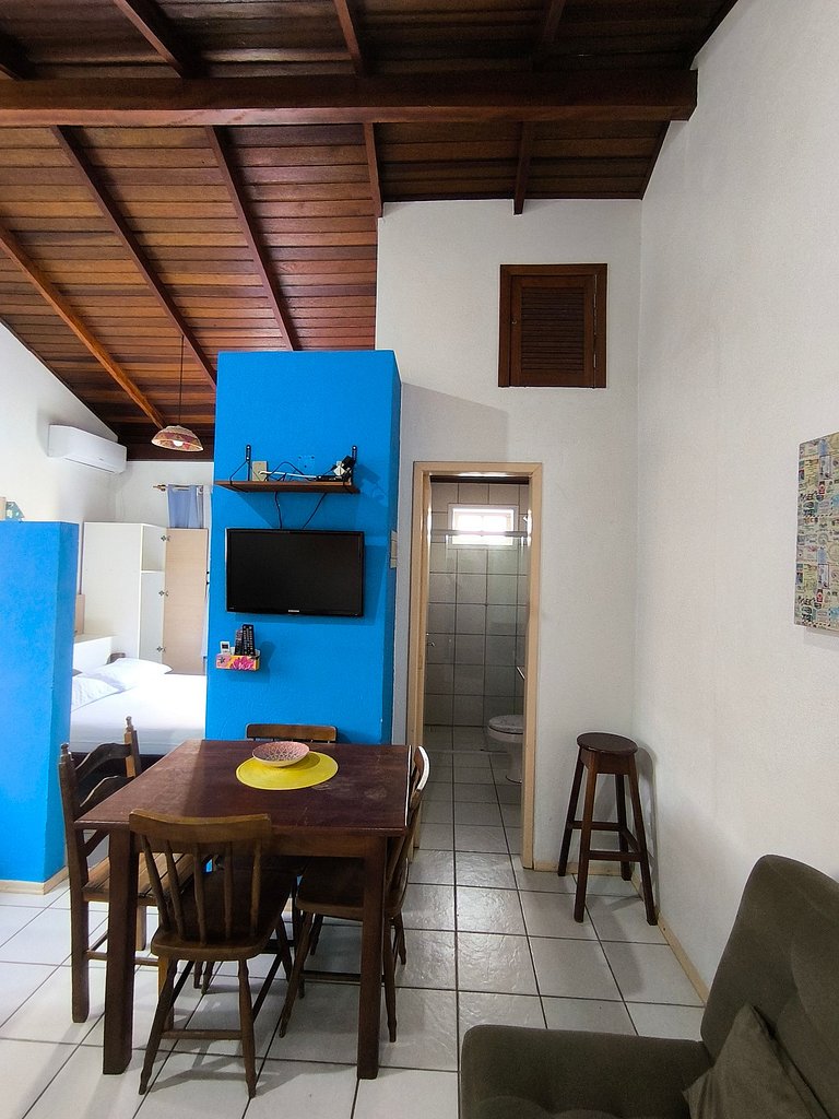 Pedacinho do Mar na Praia de Bombas - Loft 07