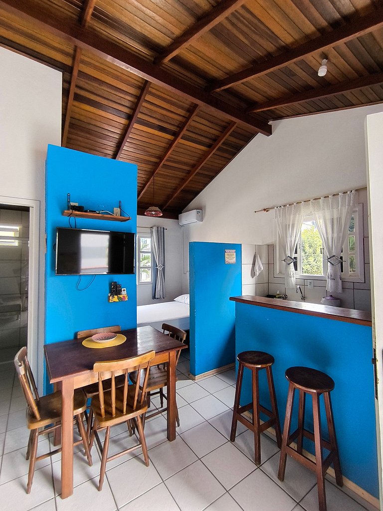 Pedacinho do Mar na Praia de Bombas - Loft 08