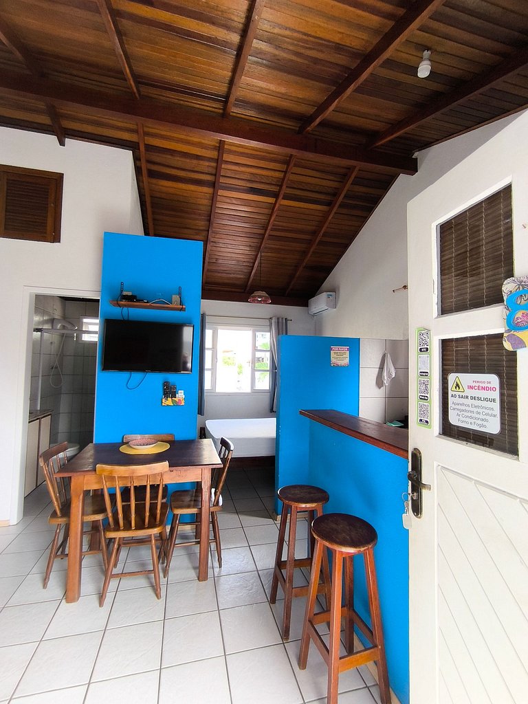 Pedacinho do Mar na Praia de Bombas - Loft 08